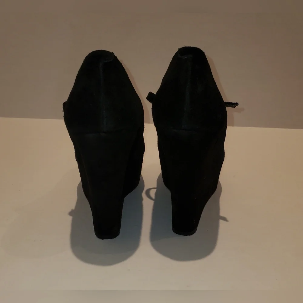 Steve Madden Sofiaa Suede Black Wedge Peep Toe Shoes Sz 10